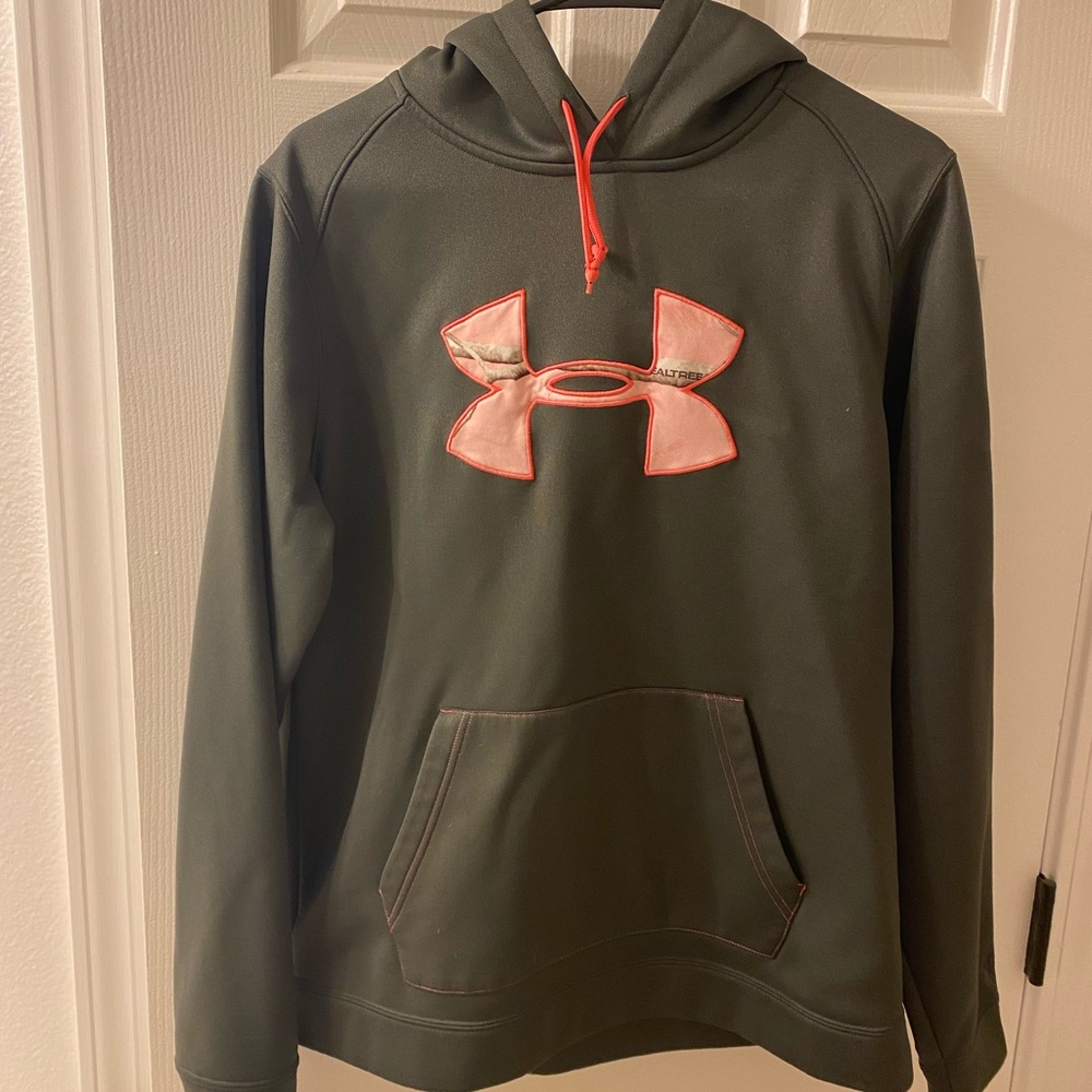 Under Armour cold gear sweatshirt women’s large